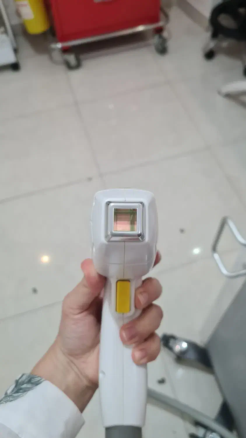 دستگاه لیزر|آرایشی، بهداشتی، درمانی|رشت, گلسار|دیوار