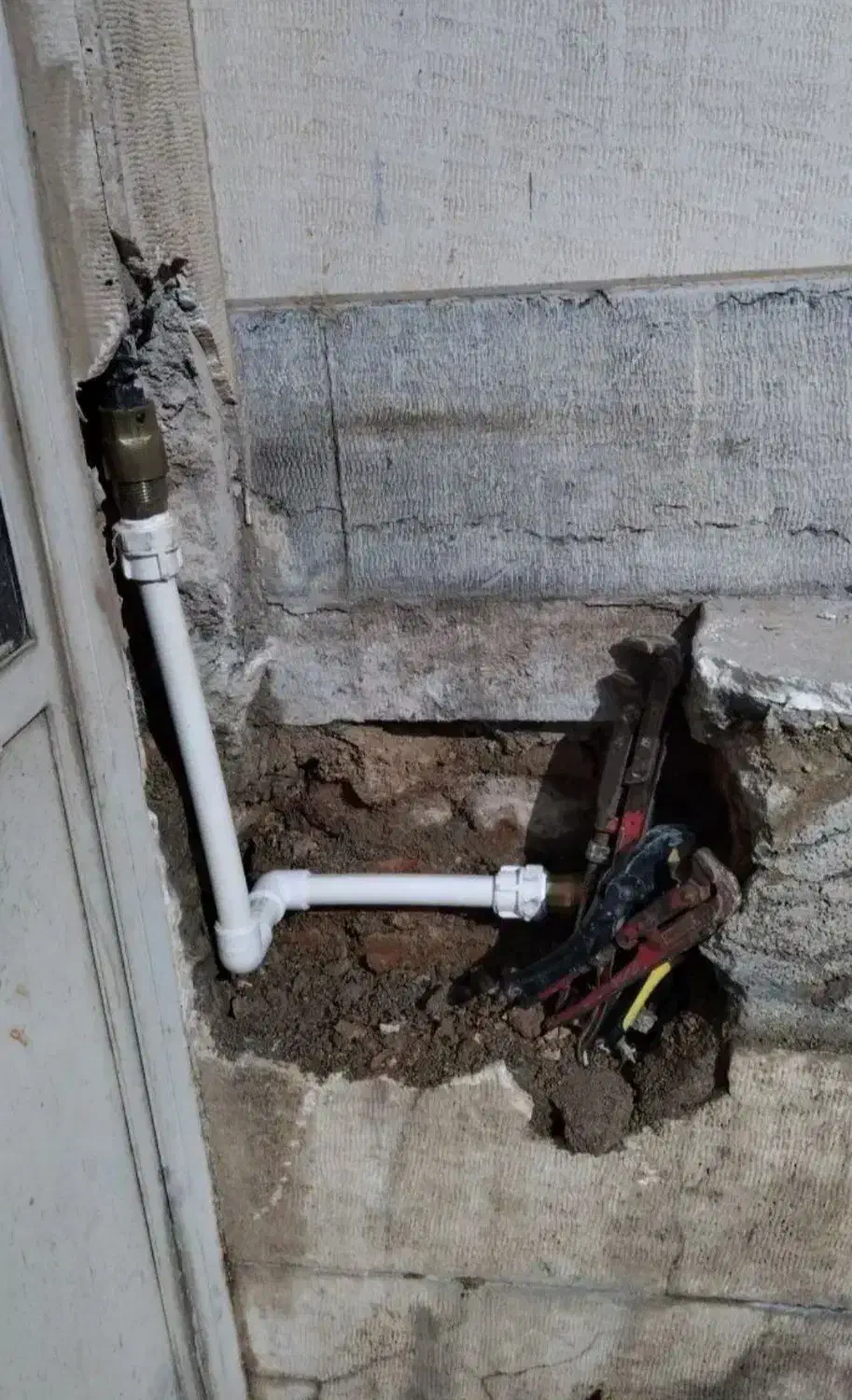 لوله کشی آب ،برق کشی ساختمان،تخریب و بازسازی|خدمات پیشه و مهارت|دهلران, |دیوار