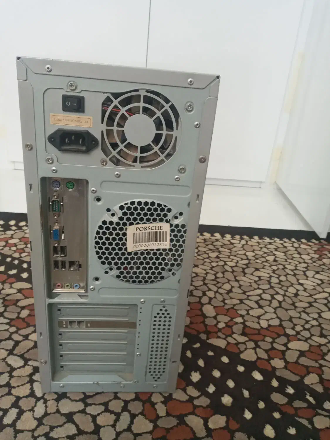 یک کیس و یک مانیتور|رایانه رومیزی|مشهد, هدایت|دیوار