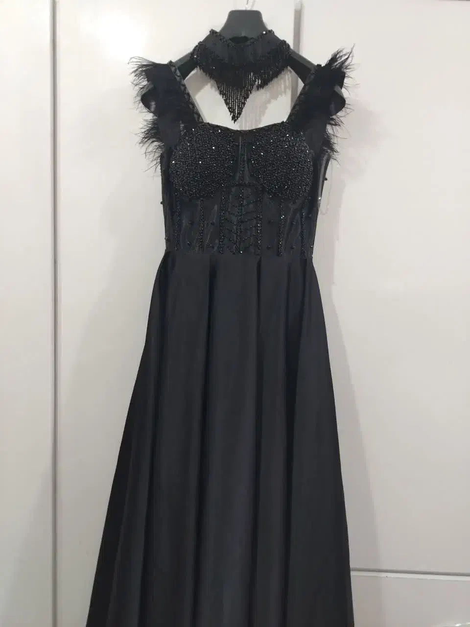 لباس مجلسی|لباس|کارون, |دیوار