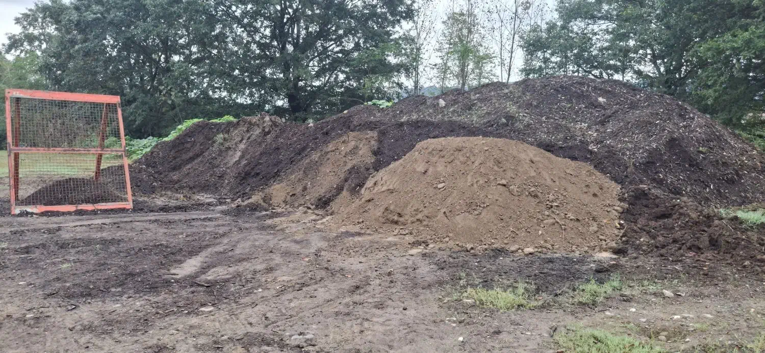 خاک باغچه مرغوب و درجه ۱|خدمات باغبانی و درختکاری|رشت, لاکان|دیوار