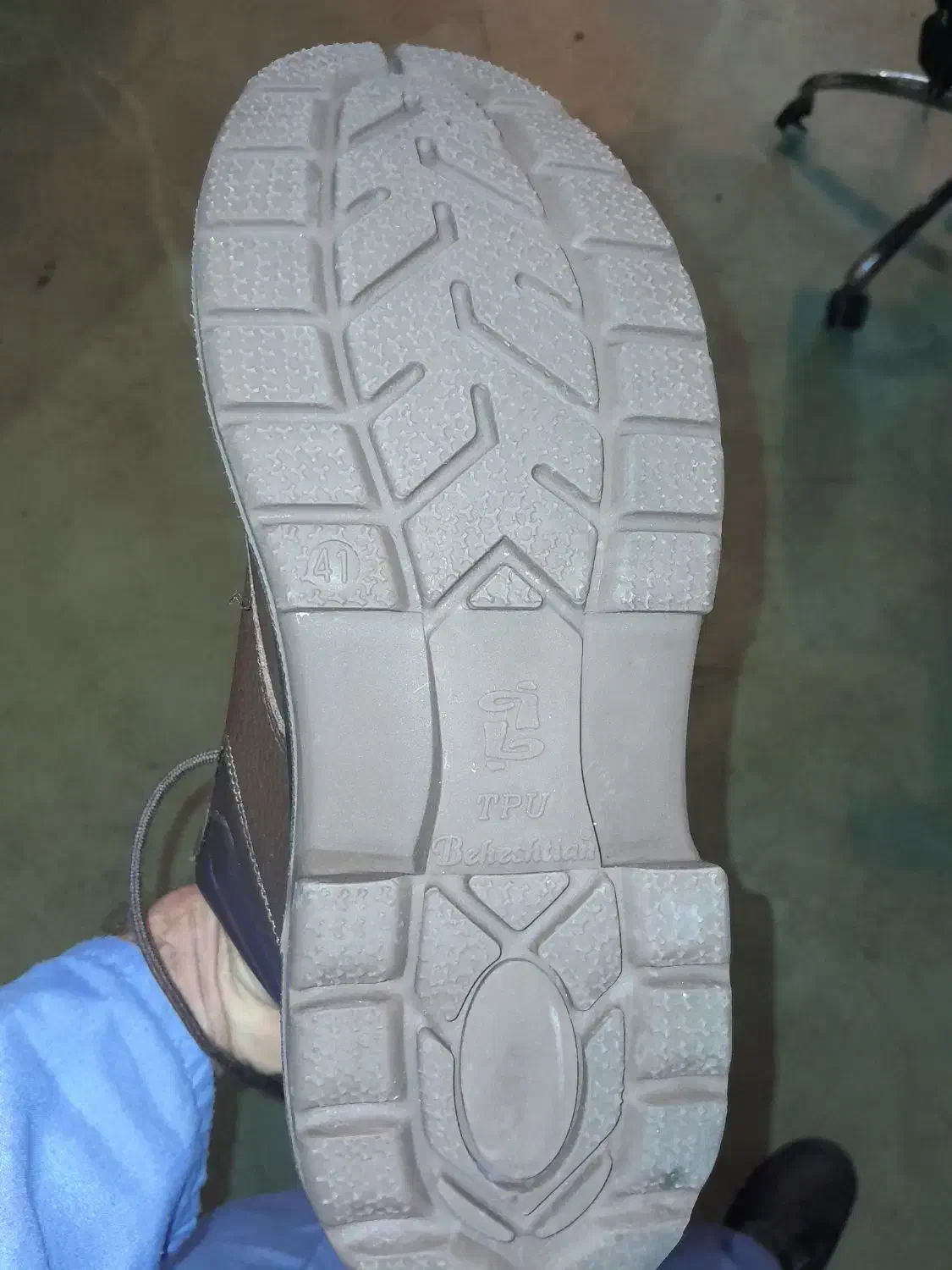 کفش ایمنی بهشتیان شماره ۴۱|کیف، کفش، کمربند|یاسوج, |دیوار