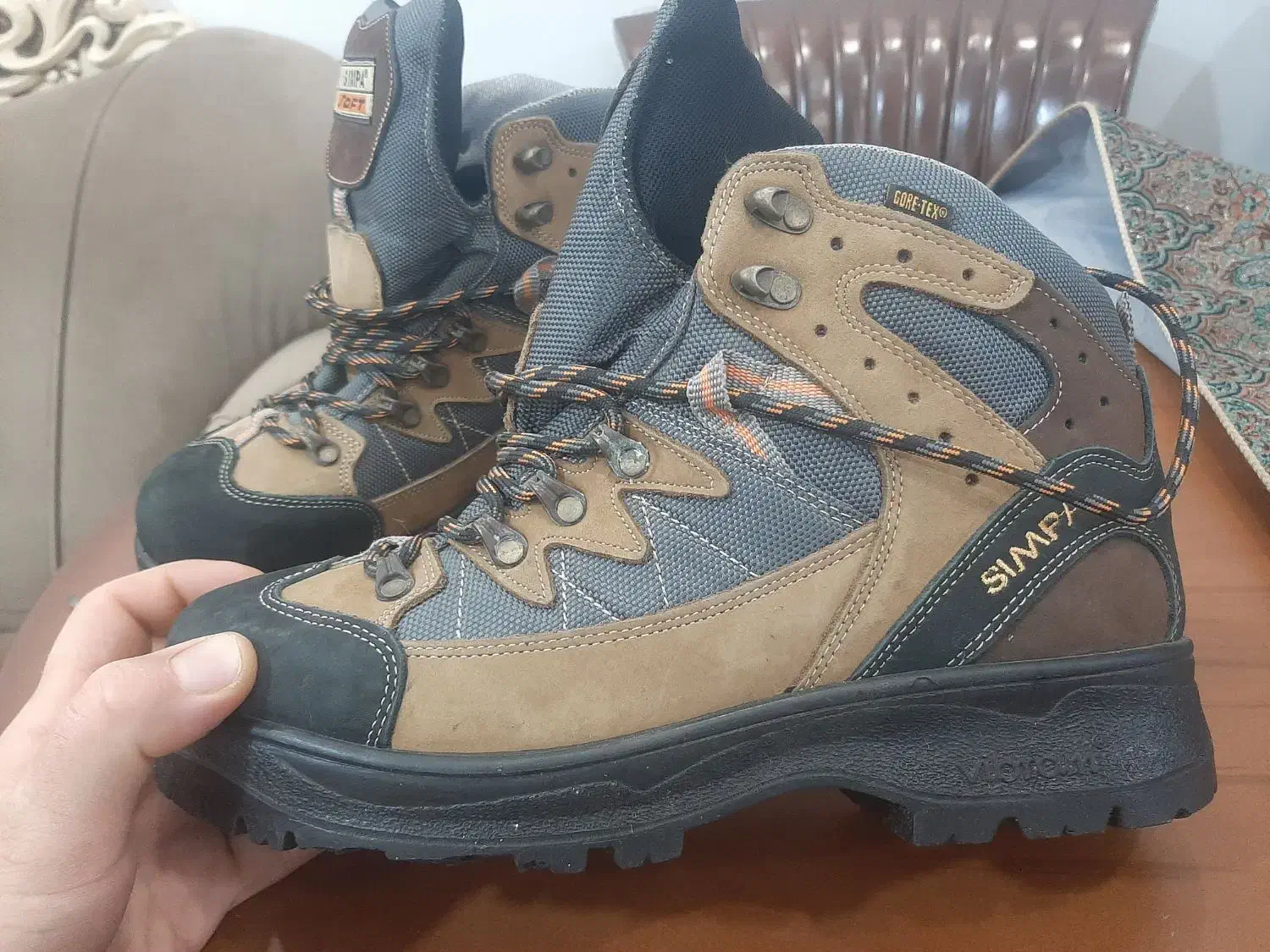 کفش کوهنوردی اورجینال|کیف، کفش، کمربند|گرگان, |دیوار