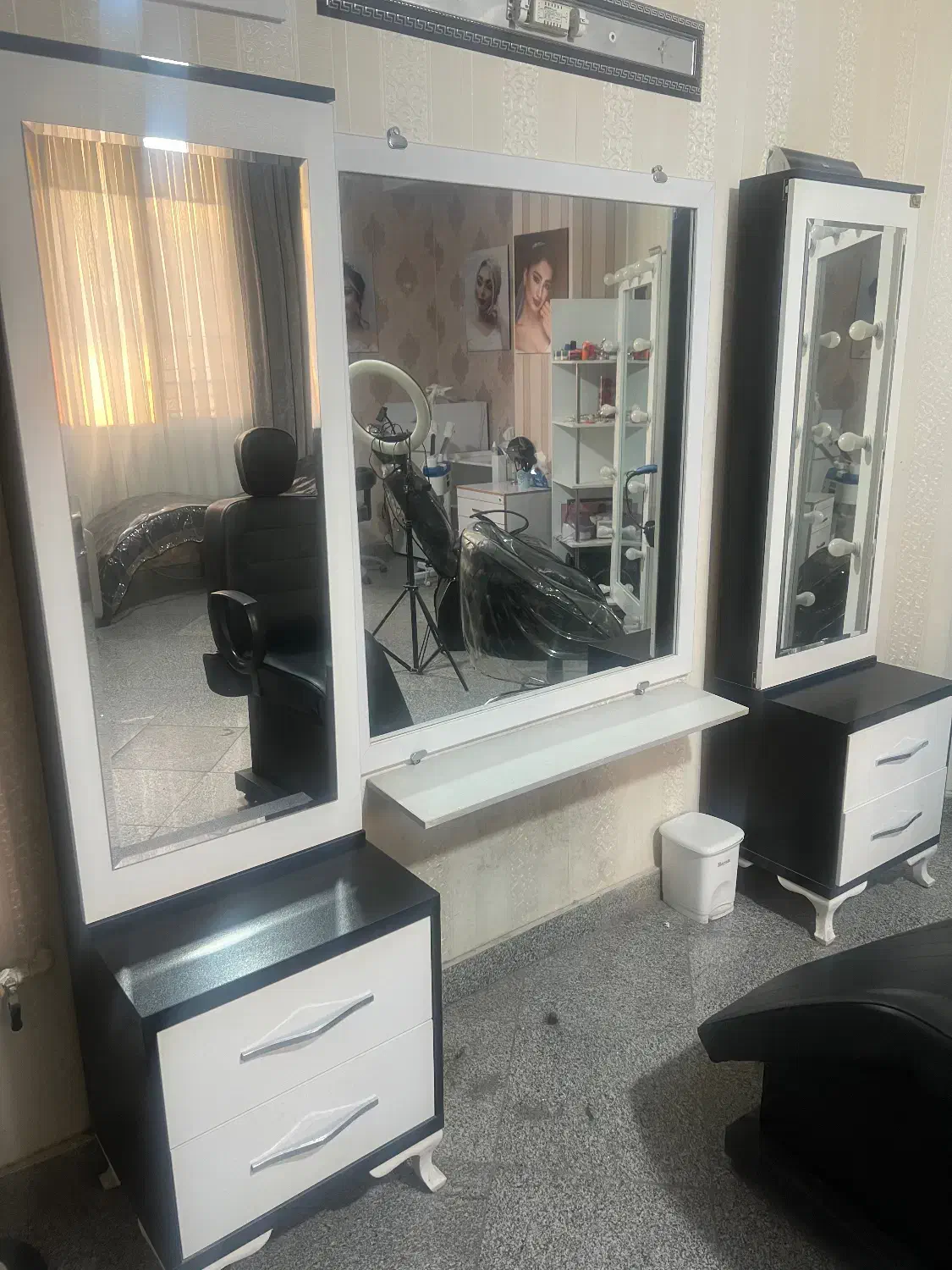 دکور ام دی اف سالم و تمیز در حد نو|آرایشگاه و سالن‌های زیبایی|کرج, شهرک جهان‌نما|دیوار