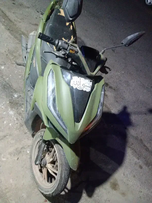 کلیک 1401|موتورسیکلت|بم, |دیوار