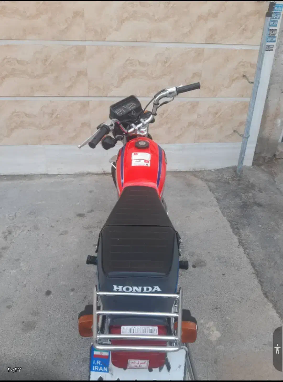 هندا ۱۲۵کاربرات خشک|موتورسیکلت|شیراز, شهرک امام حسین|دیوار