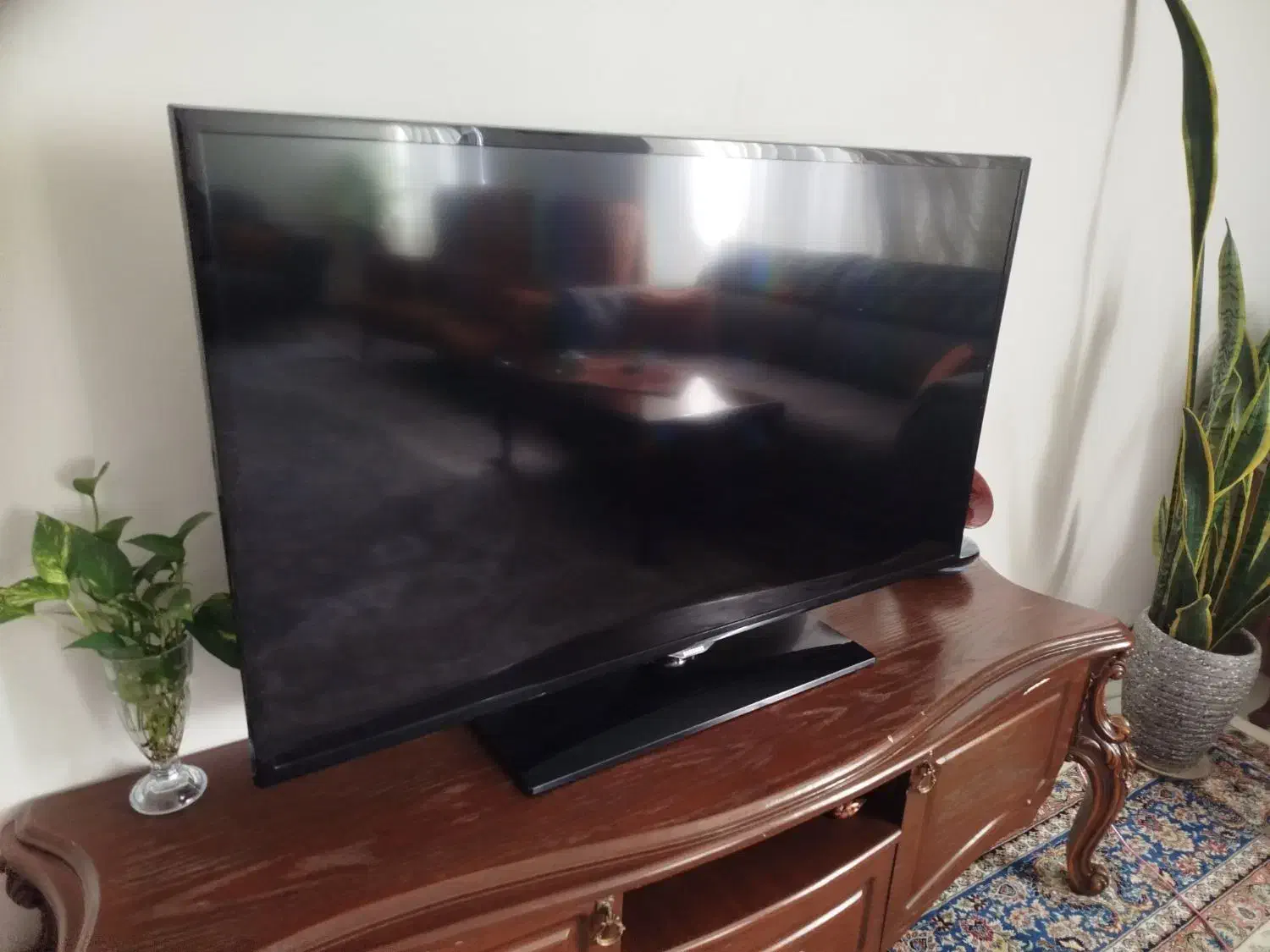 ال ای دی۴۹اینج|تلویزیون و پروژکتور|گلبهار, شهر جدید گلبهار|دیوار