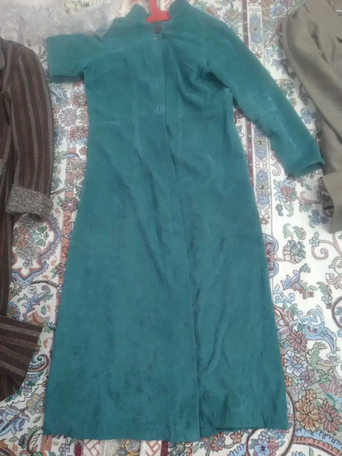 پالتو|لباس|آزادشهر, |دیوار