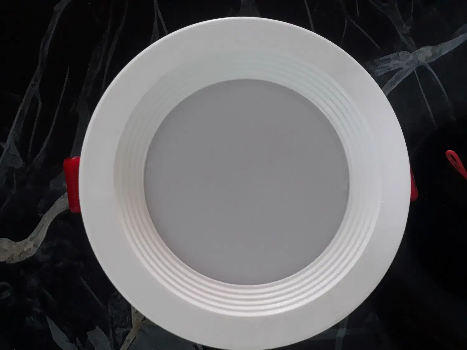 فروش لامپ ب قیمت عمده|لامپ و چراغ|لردگان, |دیوار