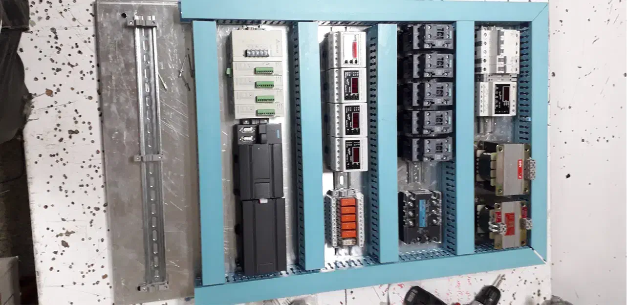 انجام خدمات برق صنعتی|خدمات پیشه و مهارت|بومهن, |دیوار