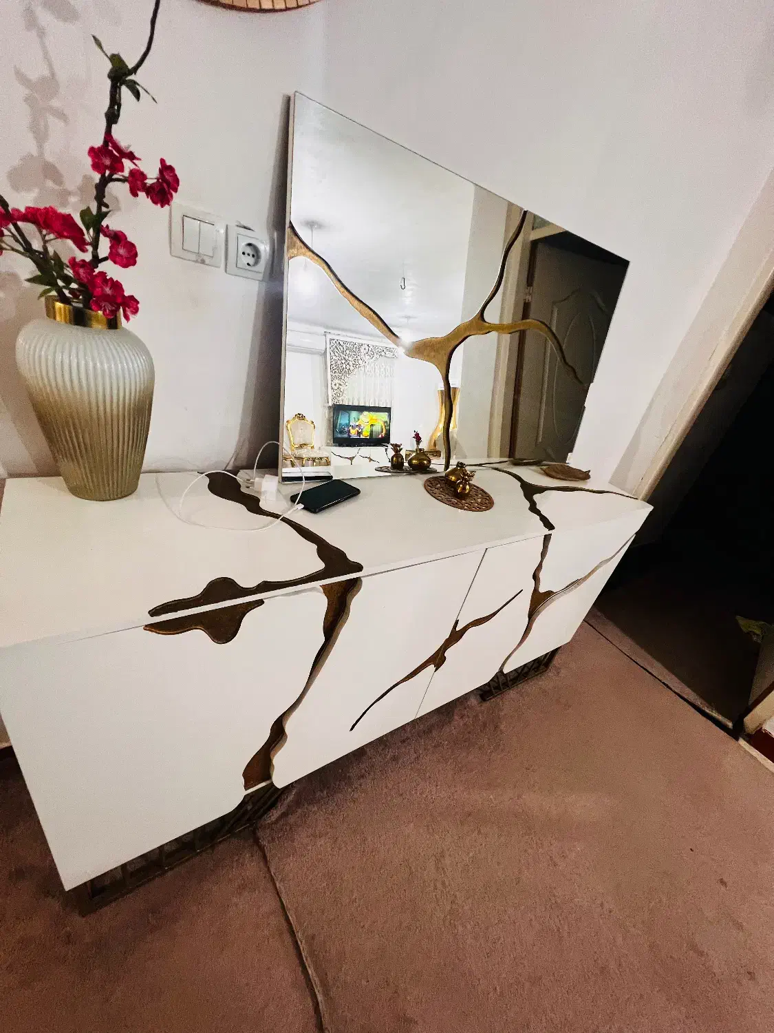 میز تی وی و میز آرایشی با اینه مدا رعد|بوفه، ویترین، کنسول|بندر ماهشهر, |دیوار
