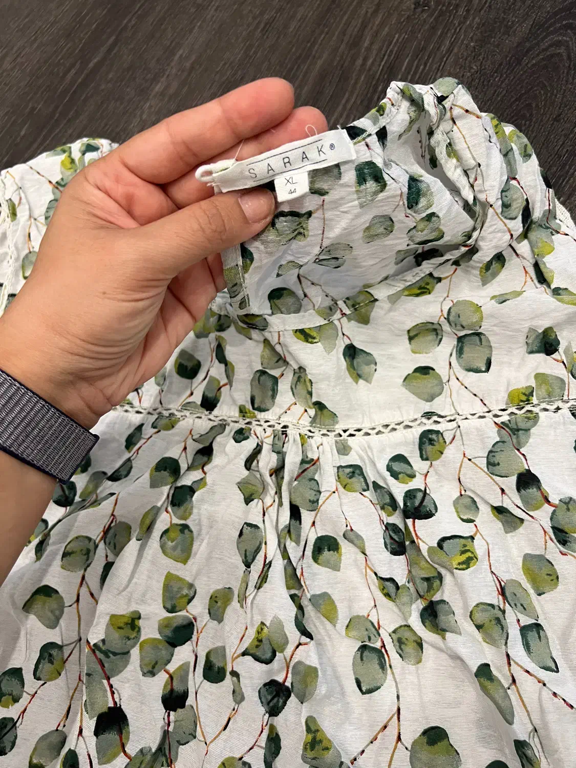 حلقه ایی سارک|لباس|بابلسر, |دیوار