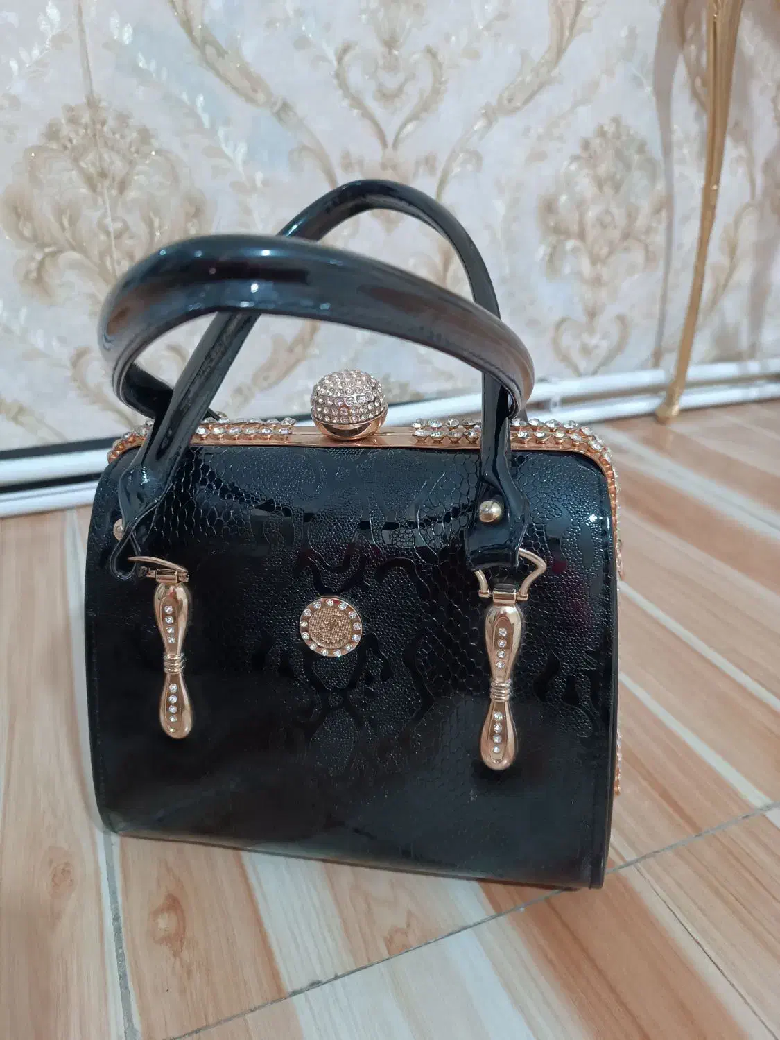 کیف مشکی ورنی|کیف، کفش، کمربند|اسلامآباد غرب, |دیوار