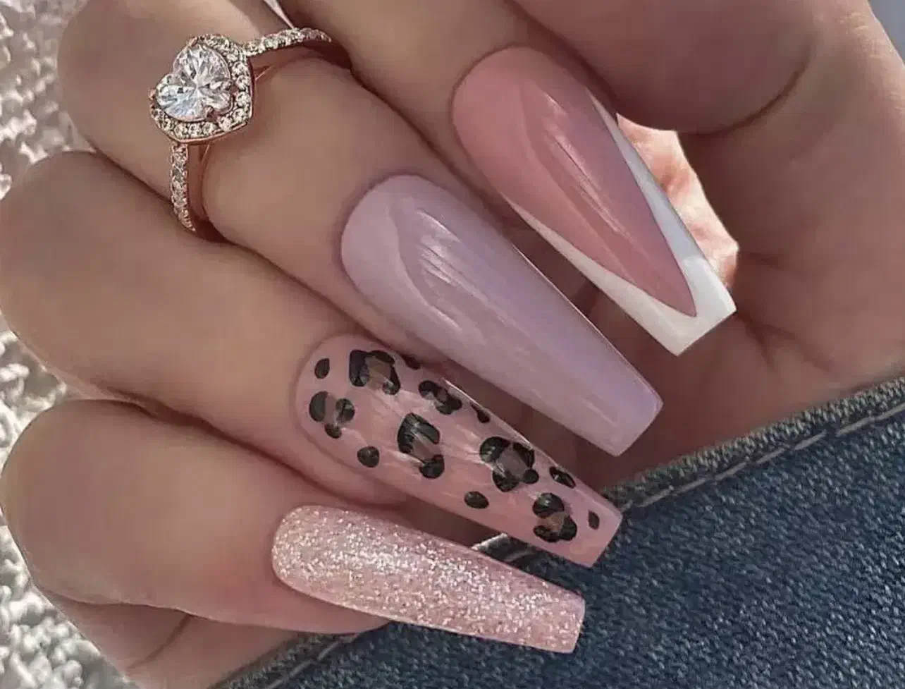 مدل برای کاشت و لمینت ژلیش ناخون|خدمات آرایشگری و زیبایی|قم, سالاریه|دیوار