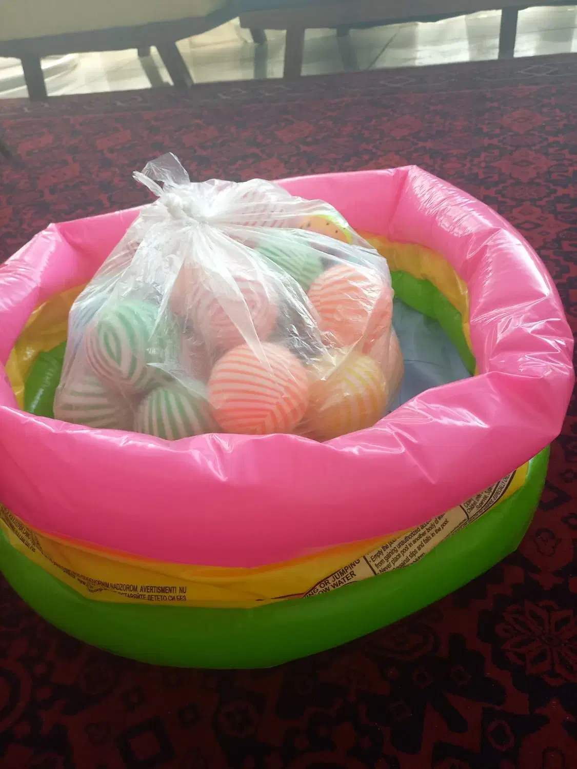 استخر توپ|اسباب‌بازی بچه|صدرا-فارس, فاز ۲|دیوار