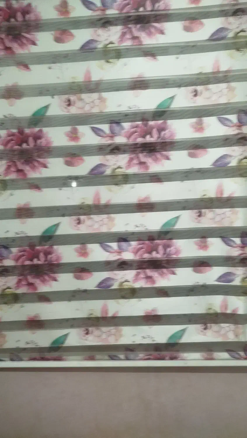 پرده زبرا کاملا سالم|پرده، رانر، رومیزی|تهران, کیانشهر|دیوار