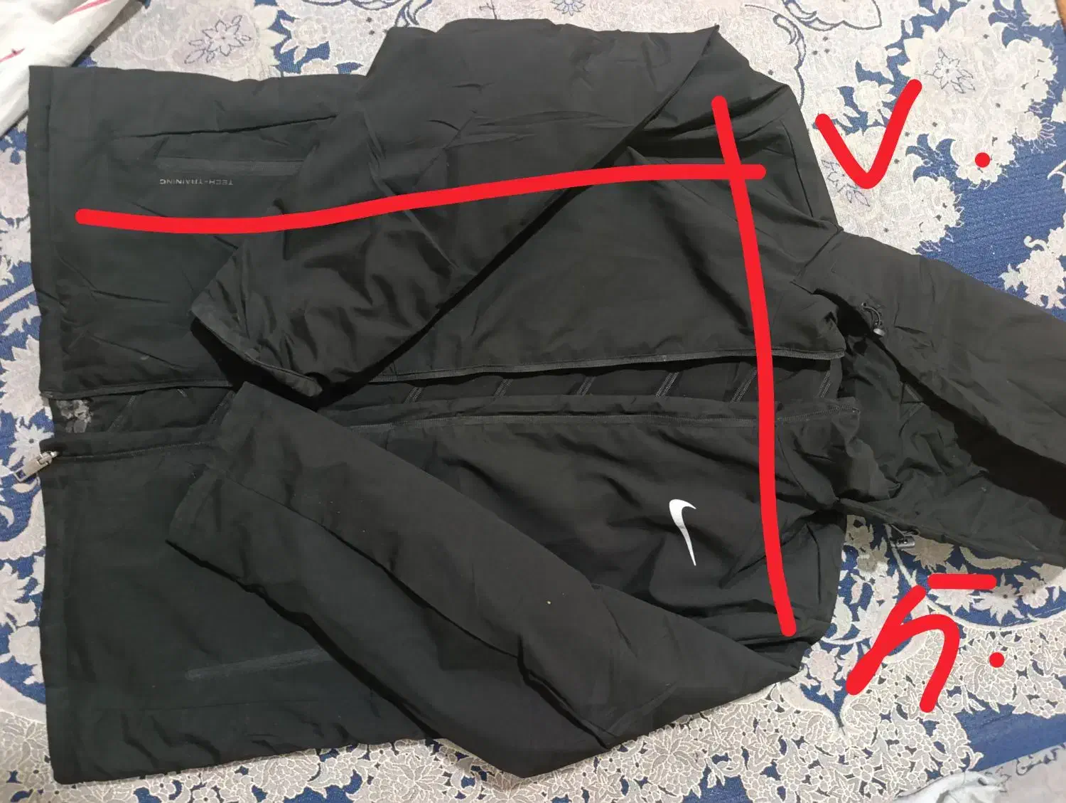 کاپشن|لباس|تهران, تختی|دیوار