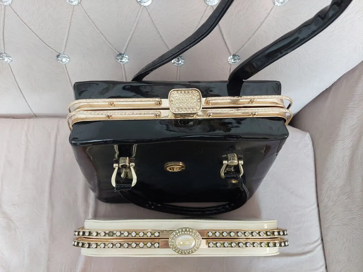 دوعدد کیف ورنی|کیف، کفش، کمربند|اراک, |دیوار