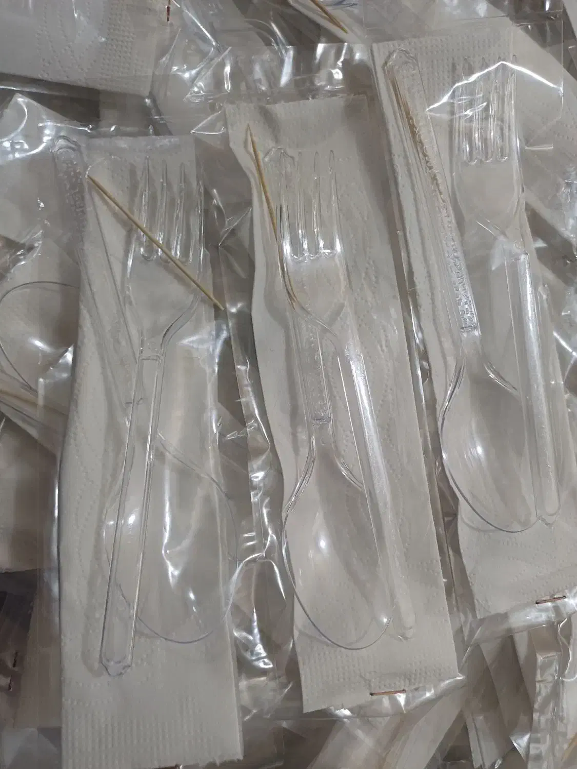 قاشق چنگال|ظروف نگهدارنده، پلاستیکی، یکبارمصرف|باغ ملک, |دیوار