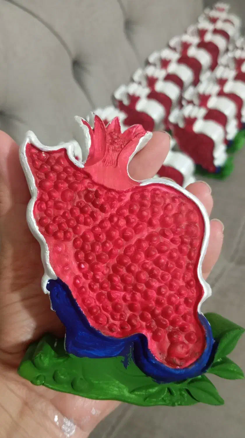 ایران اناری (یلدا)|مجسمه، تندیس، ماکت|شیراز, دشت چنار|دیوار