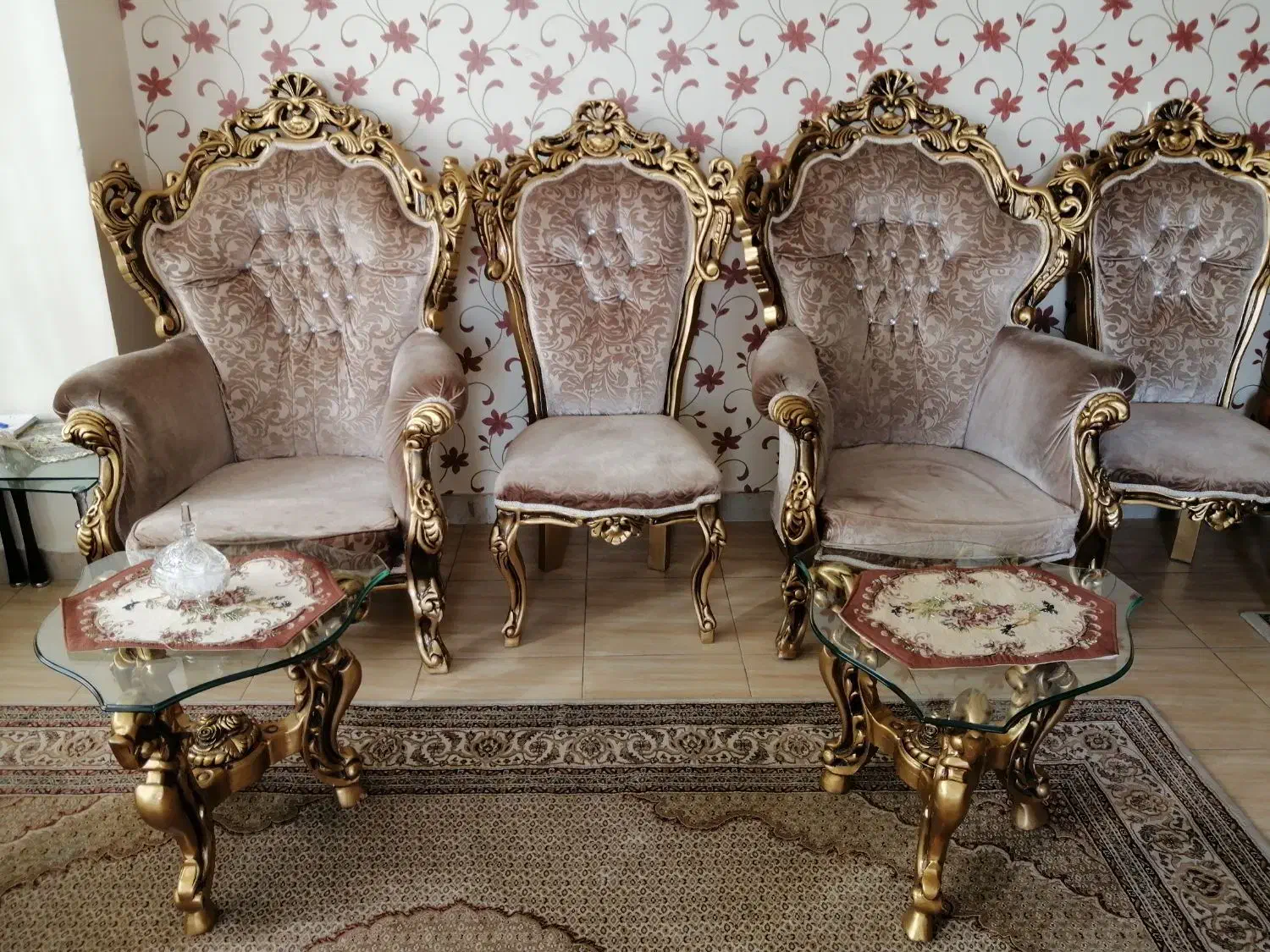 مبل سلطنتی ۹ نفری درحد نو|مبلمان خانگی و میز عسلی|سهند, |دیوار