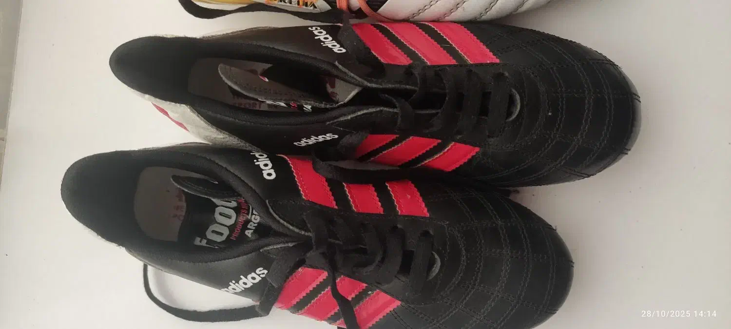 کفش فوتبال چمنی|کیف، کفش، کمربند|اراک, |دیوار