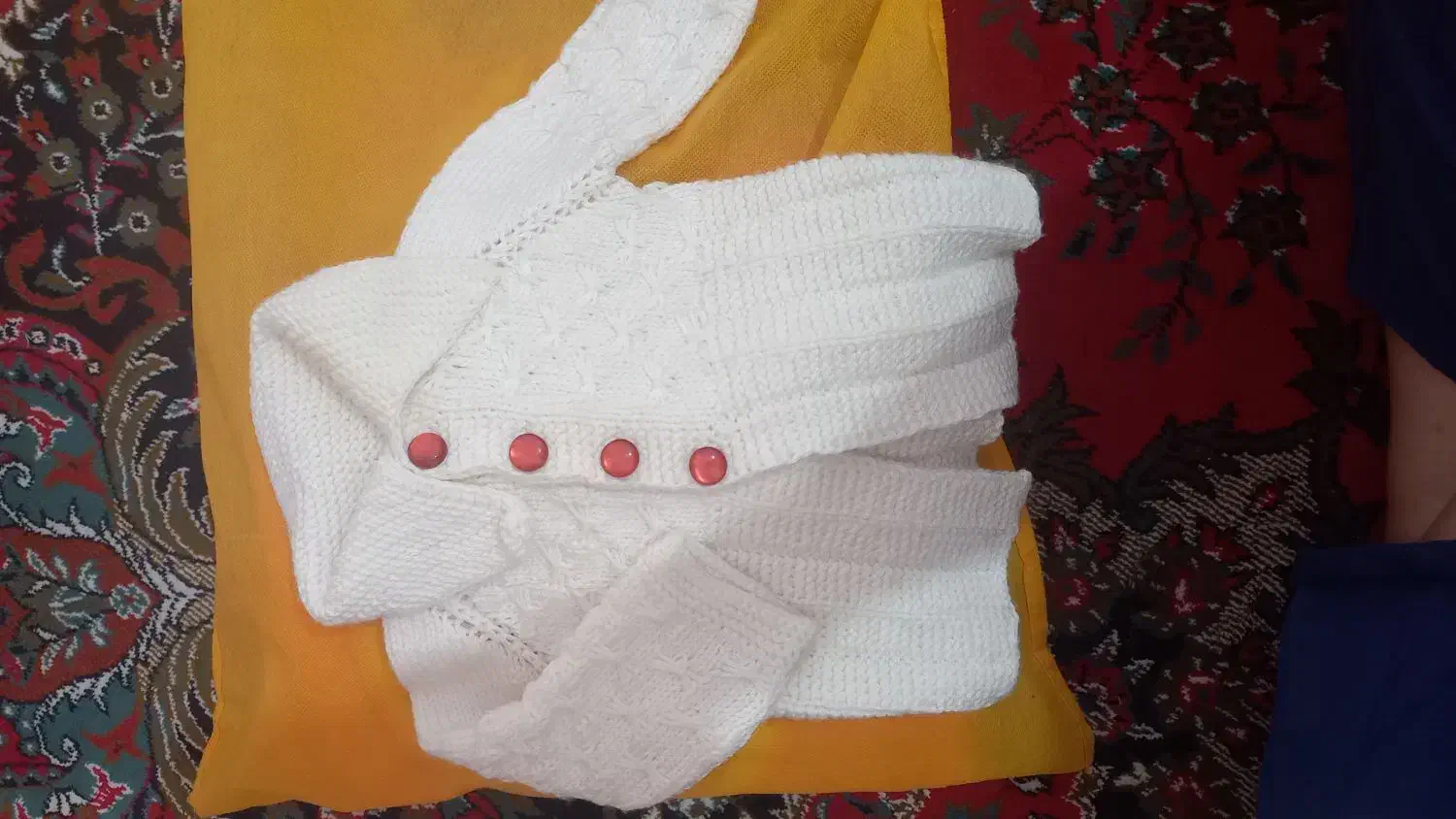 فروش لباس های دخترانه ی نو|لباس|نائین, |دیوار