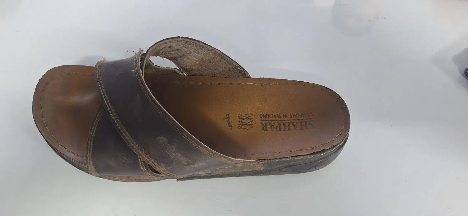 لنگه دمپایی|کیف، کفش، کمربند|قم, میدان نو|دیوار