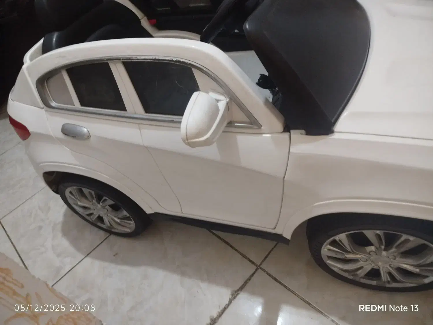 ماشین شارژیbmw|اسباببازی بچه|خمینیشهر, |دیوار