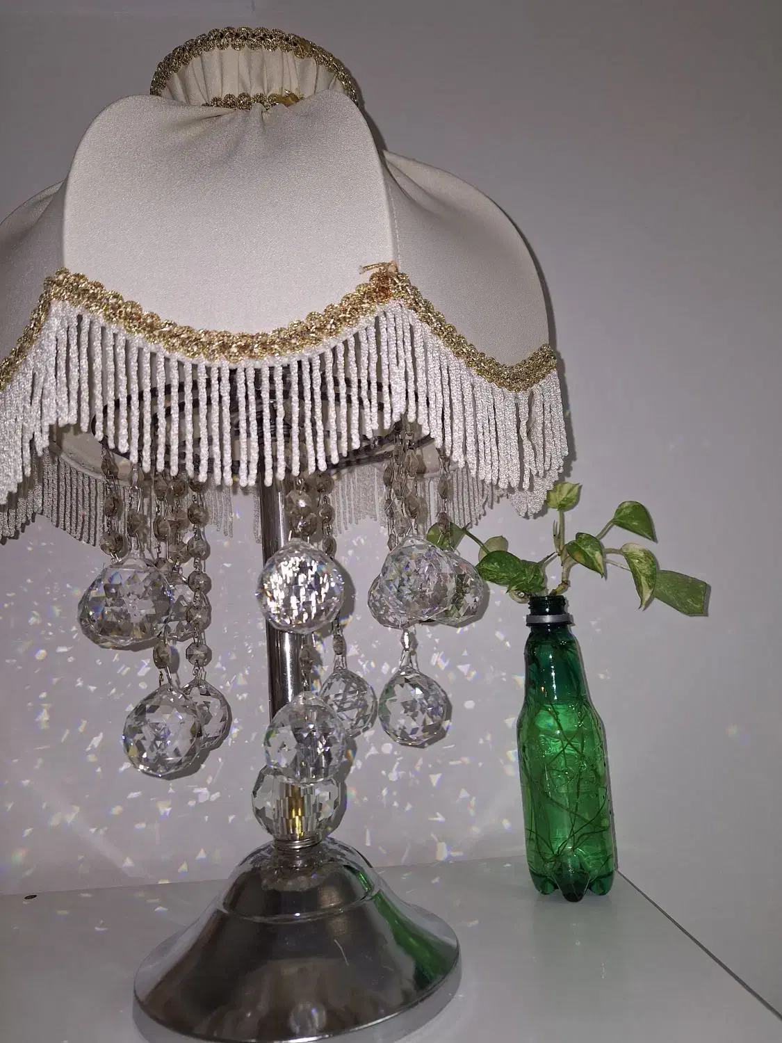 اباژور چراغ خواب|چراغ خواب و آباژور|اندیشه, اندیشه فاز ۳|دیوار