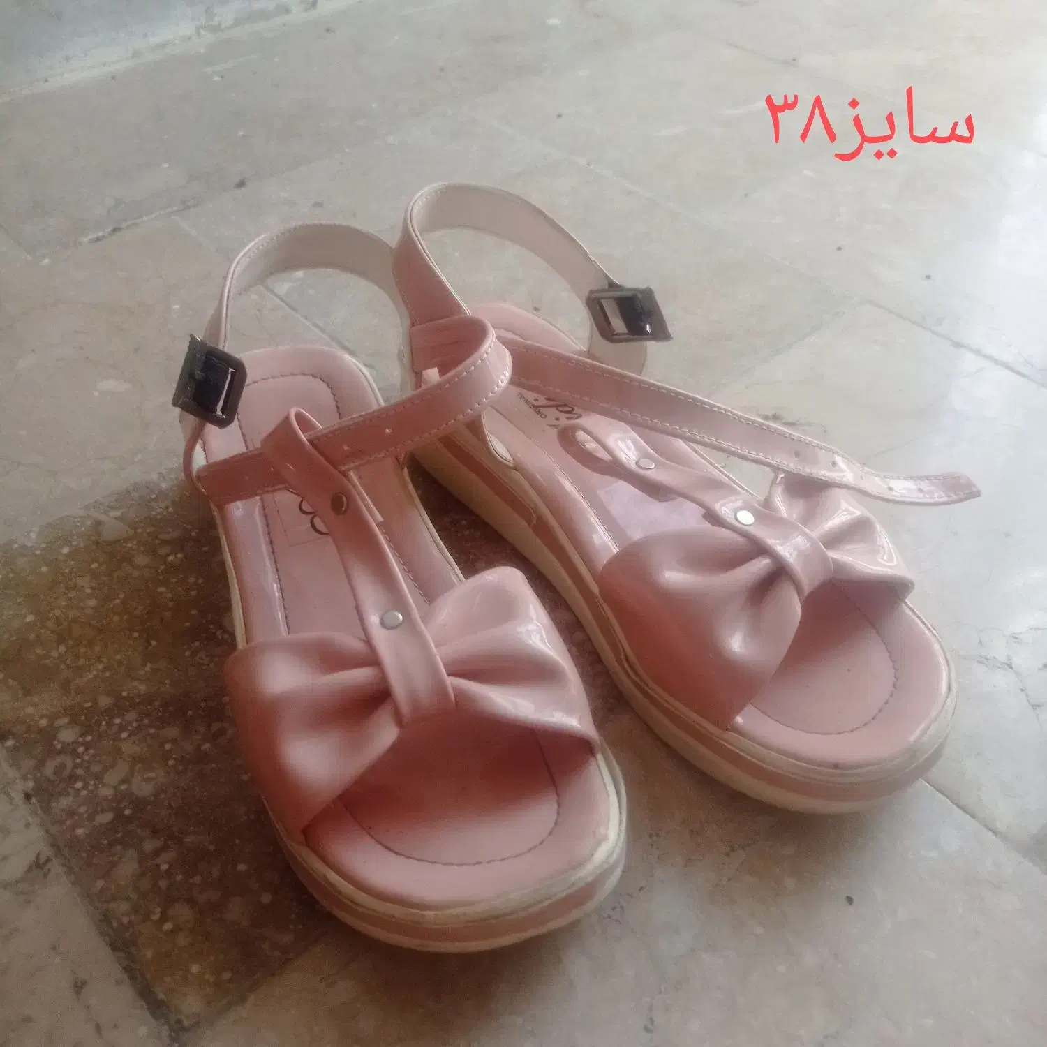 سه عدد کفش نو فقط یکبار پوشیده شده دانه ای ۴۰۰|کیف، کفش، کمربند|تربت‌حیدریه, قائم|دیوار