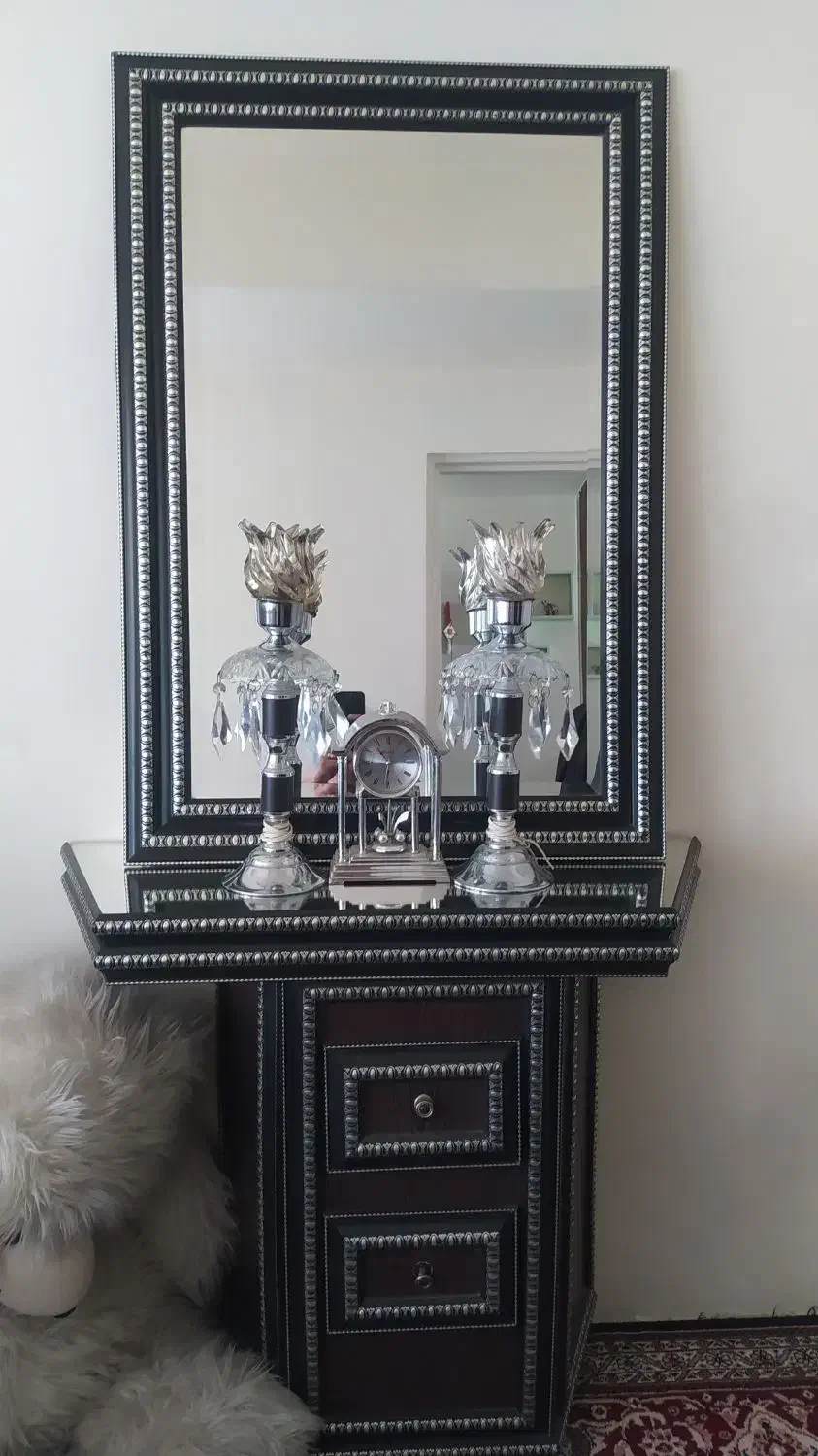 آیینه و شمعدان|آینه|کرمانشاه, |دیوار