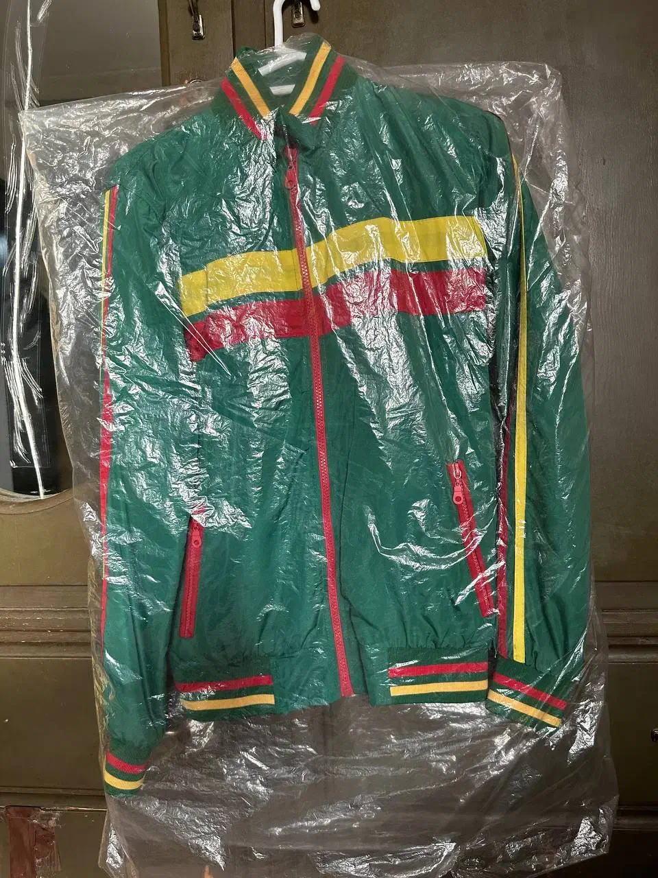 کاپشن پاییز زمستان|لباس|ساری, |دیوار