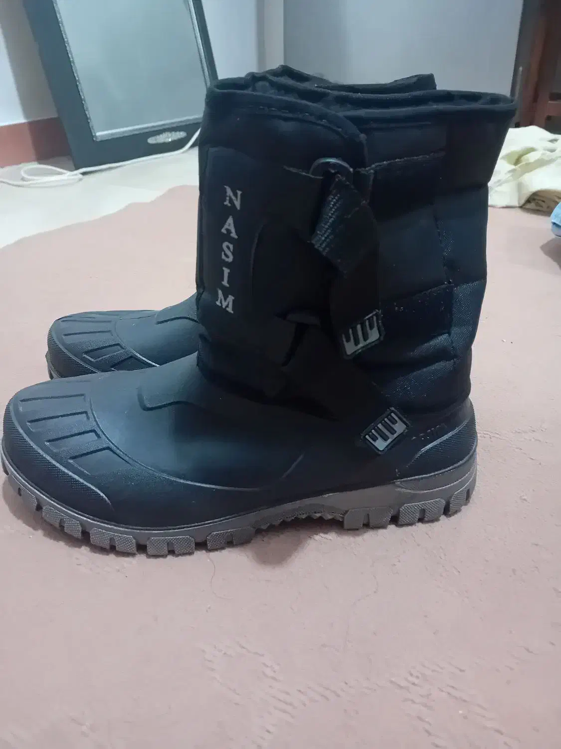 کفش کار|کیف، کفش، کمربند|گرمسار, |دیوار