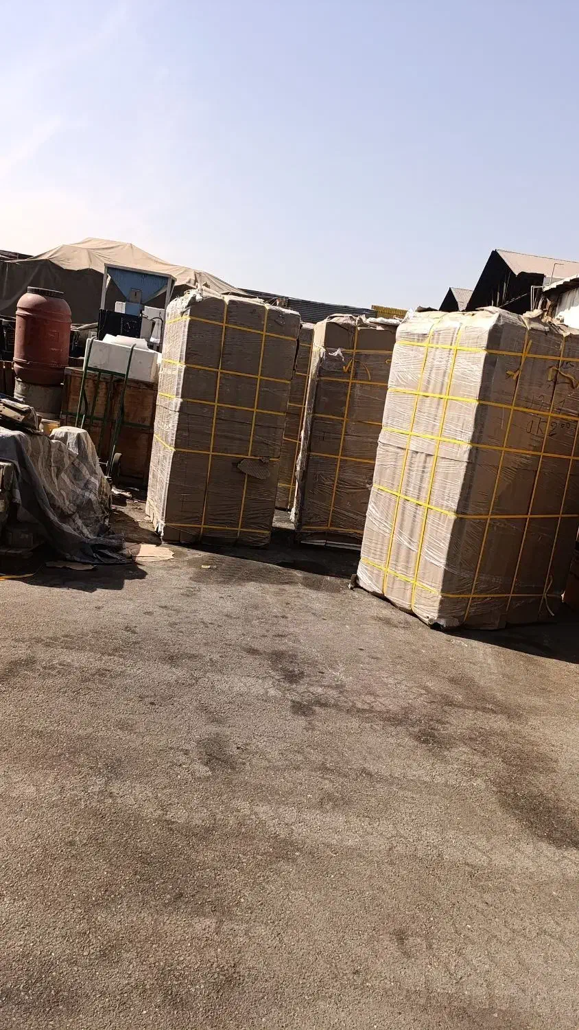 گمشده رضا خزایی|اشیا|ری, فیروزآبادی|دیوار