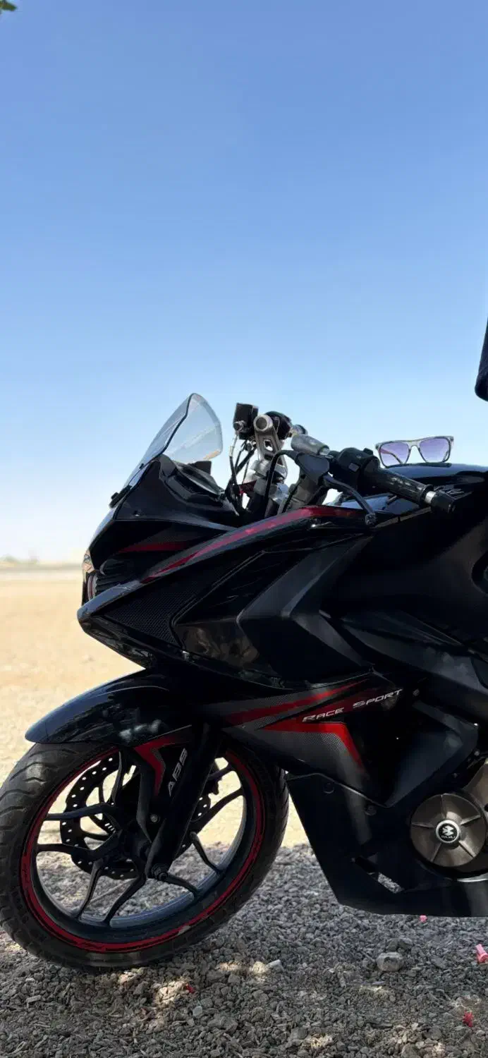 آر اس 200 مدل ۹۵ درحد|موتورسیکلت|اصفهان, خرم|دیوار