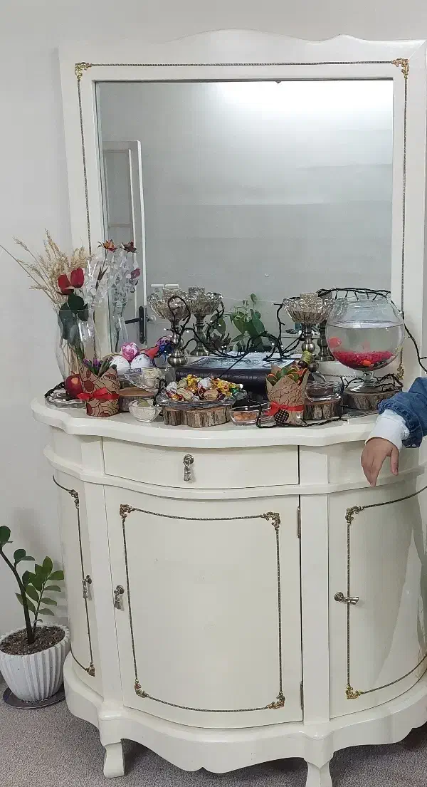 کنسول و میز تیوی چوبی|بوفه، ویترین، کنسول|قم, شهدا|دیوار