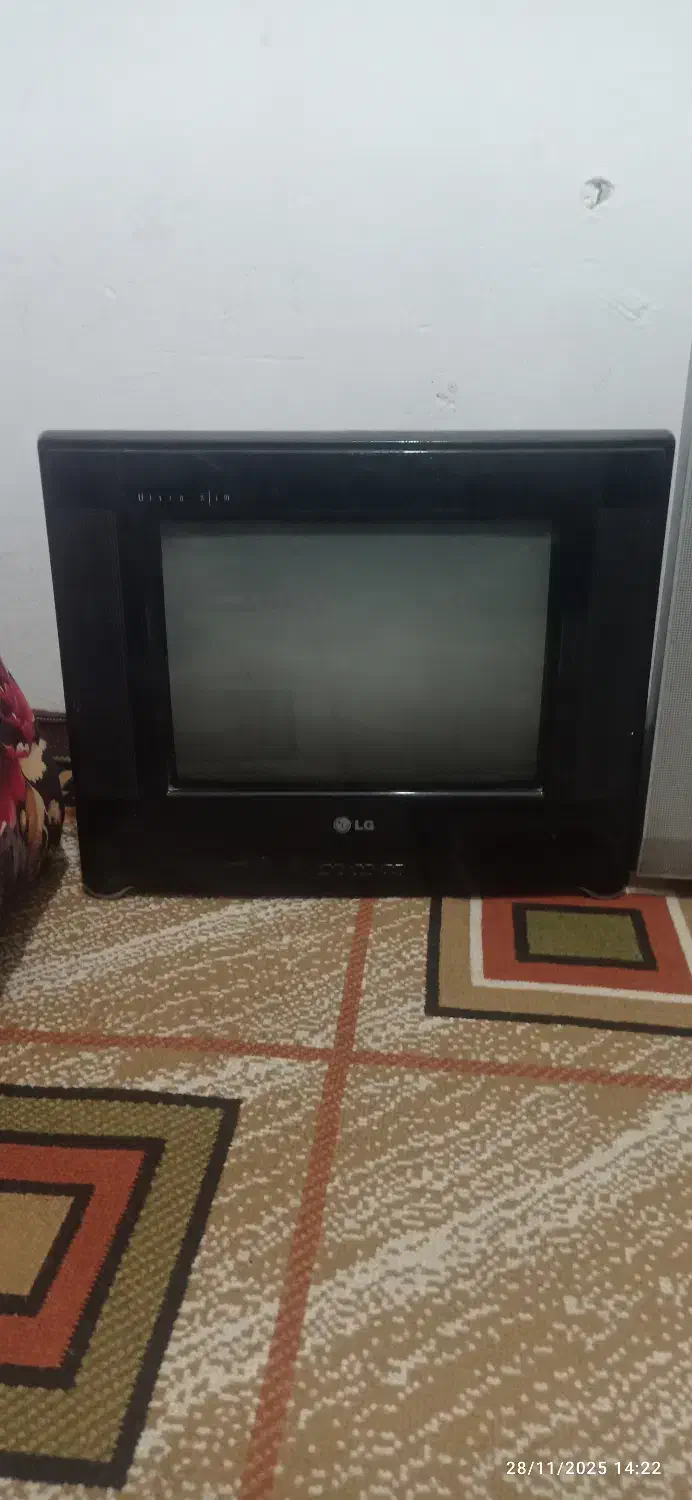 دوتا تلوزیون الجی|تلویزیون و پروژکتور|مشهد, شهید معقول|دیوار