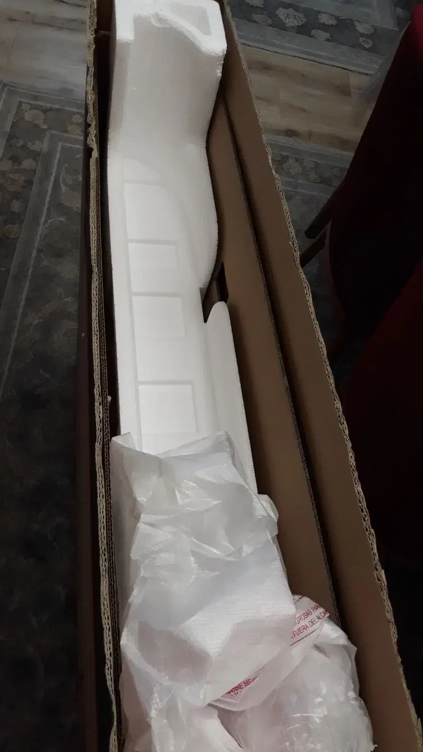 کارتن تلویزیون دوو ۶۵ اینچ|صوتی و تصویری|همدان, |دیوار