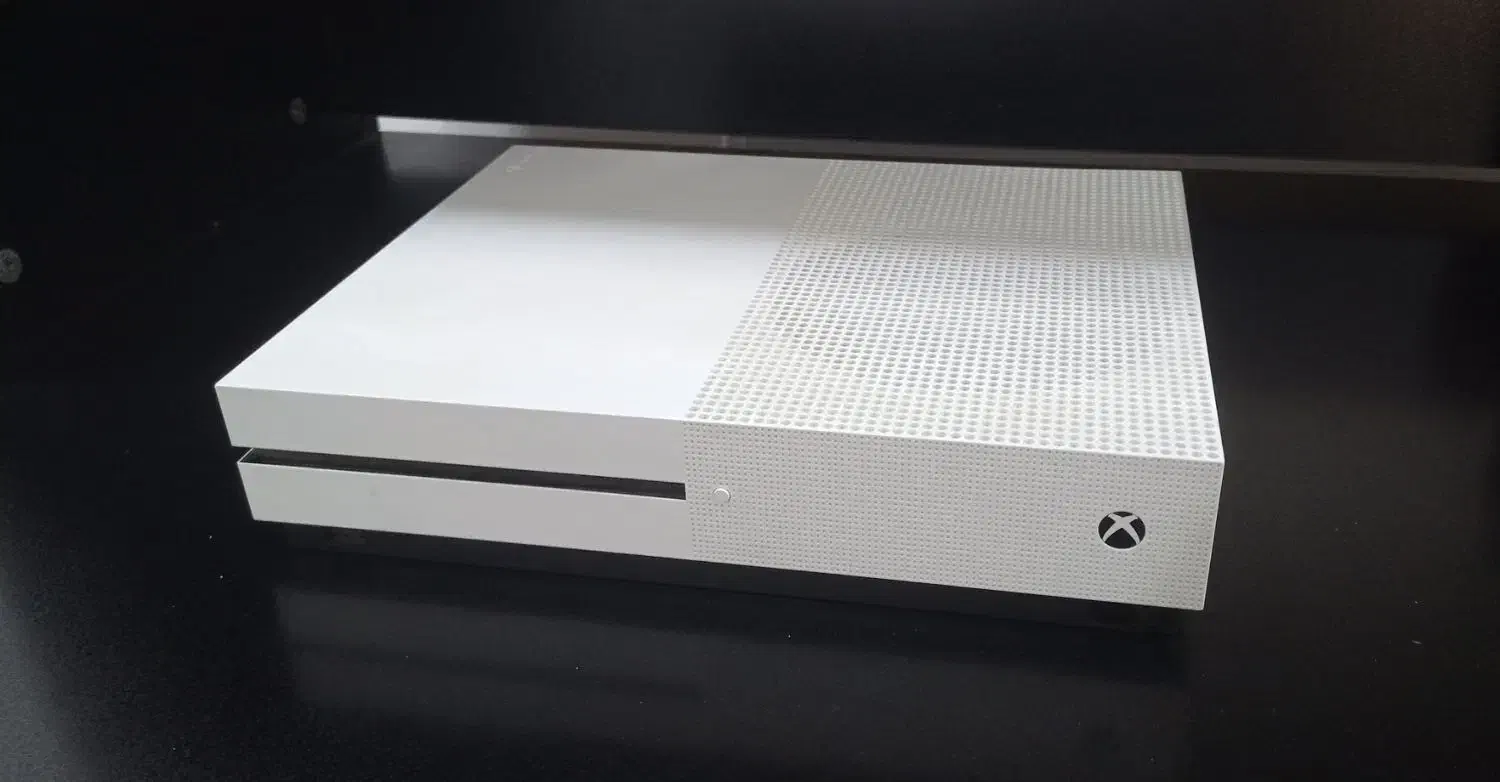 کنسول Xbox One S خانگی همراه با یک دسته|کنسول، بازی ویدئویی و آنلاین|یاسوج, |دیوار