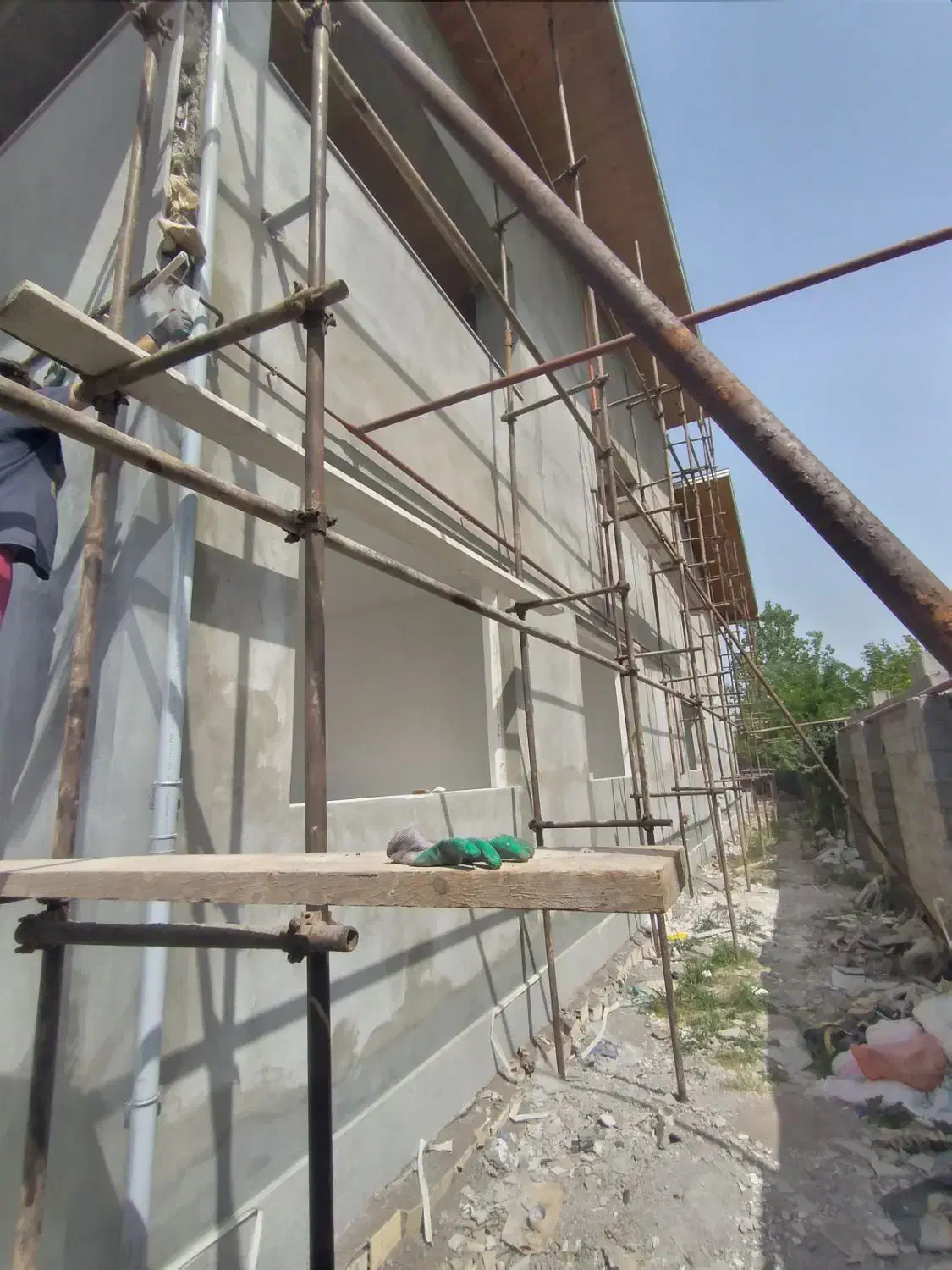 جذب کارگر و کارآموز برای اجرای میکروسمنت|استخدام معماری، عمران و ساختمانی|رشت, گلسار|دیوار