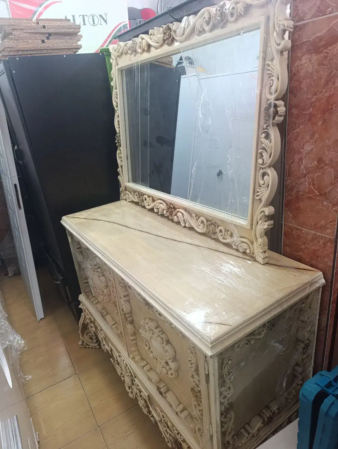 میز آریش چوپ روس|جاکفشی، کمد، دراور|مهاباد (آذربایجان غربی), |دیوار