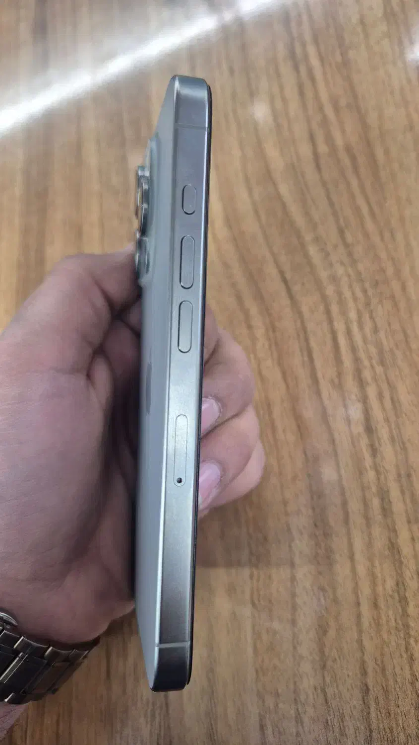 آیفون 15 پرو نایاب با باتری 100٪ بدون نقطه|موبایل|بیرجند, |دیوار