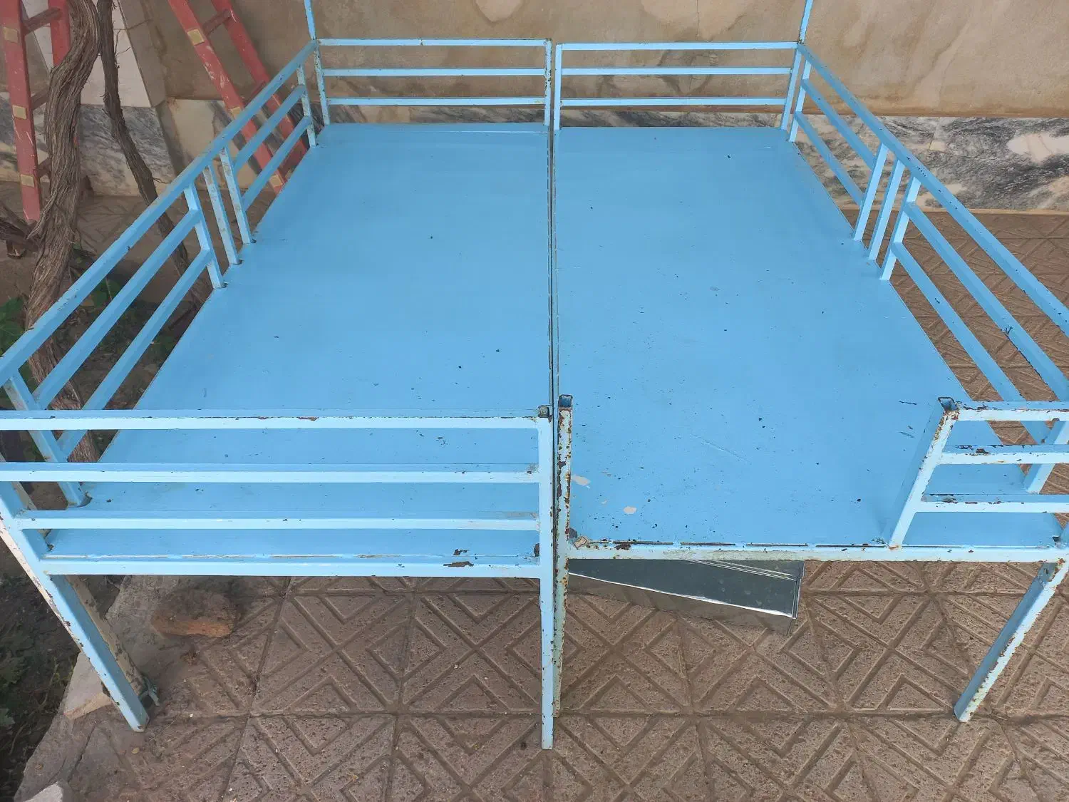 تخت آهنی جنس قدیم|تشک تختخواب|گناباد, |دیوار