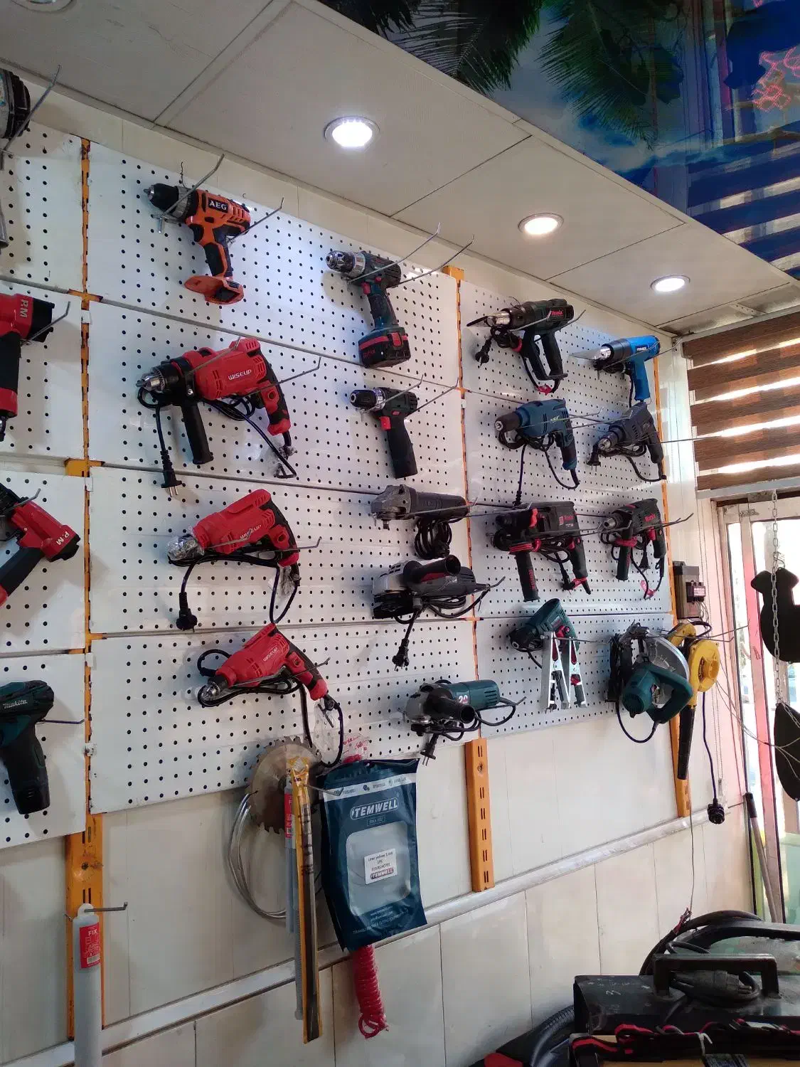 خریدفروش وتعمیرات انواع ابزارهای برقی بادی شارژی|ابزارآلات|مشهد, گرجی علیا|دیوار