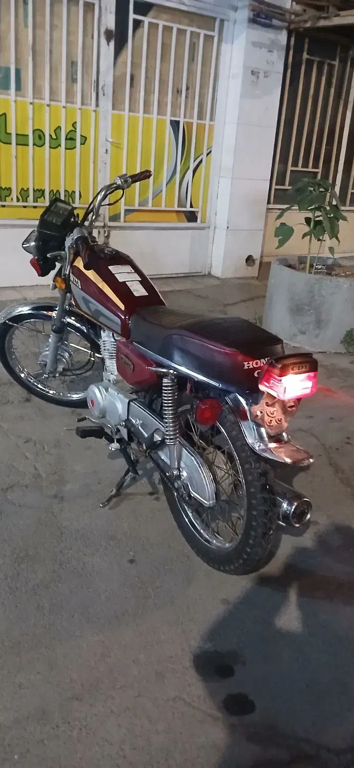 هندا احسان 89 ملی|موتورسیکلت|ابریشم, |دیوار