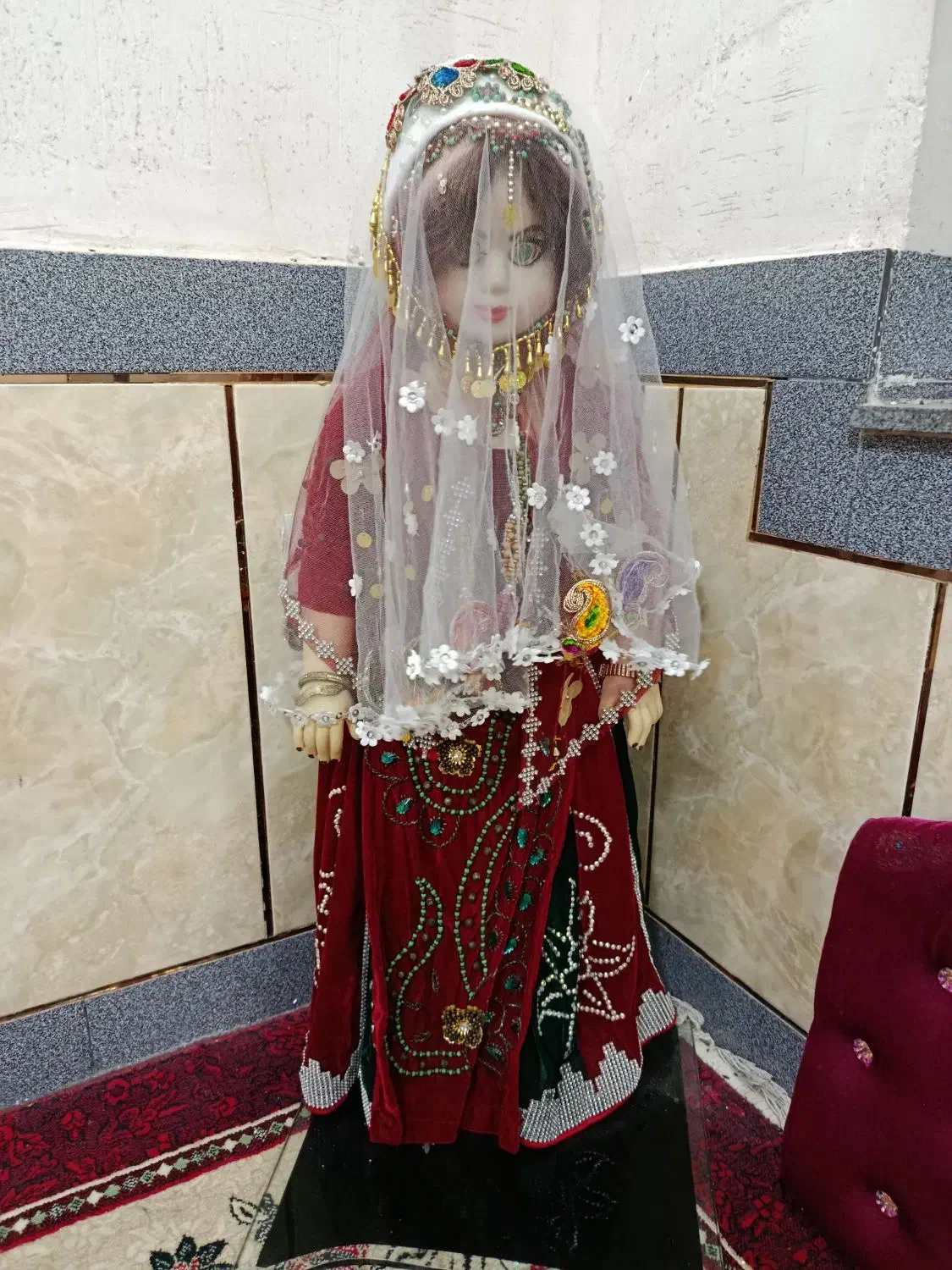 عروسک  بالباس لری تزیین شده وبهون ترکی وچمترملار|صنایع دستی و سایر لوازم تزئینی|نورآباد ممسنی, |دیوار