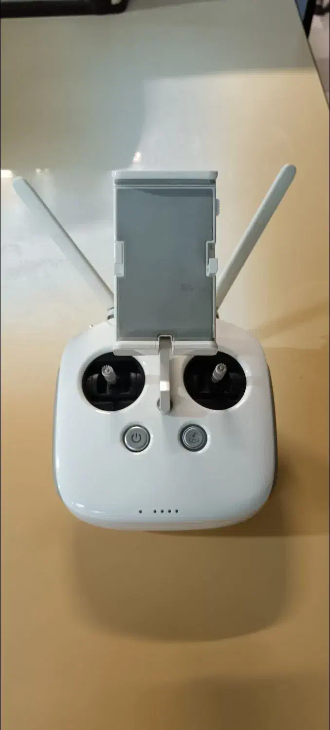 ریموت کنترل فانتوم 4|دوربین عکاسی و فیلمبرداری|سبزوار, پیام|دیوار