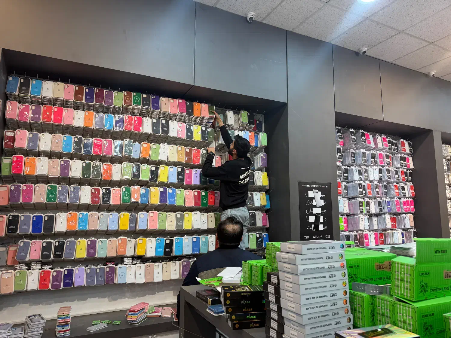 پخش عمده و خرده  لوازم جانبی موبایل|لوازم جانبی موبایل و تبلت|مشهد, عامل|دیوار