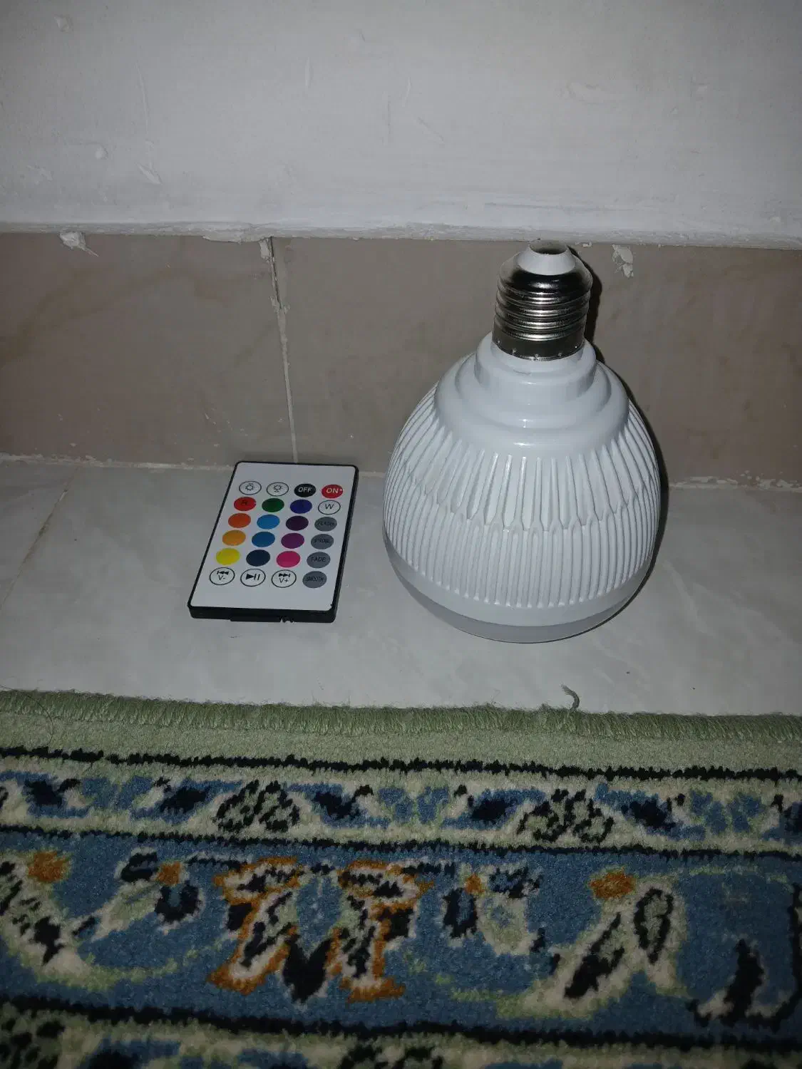 لامپ هوشمند اسپیکر دار|ریسه و چراغ تزئینی|قدس, شهرقدس|دیوار